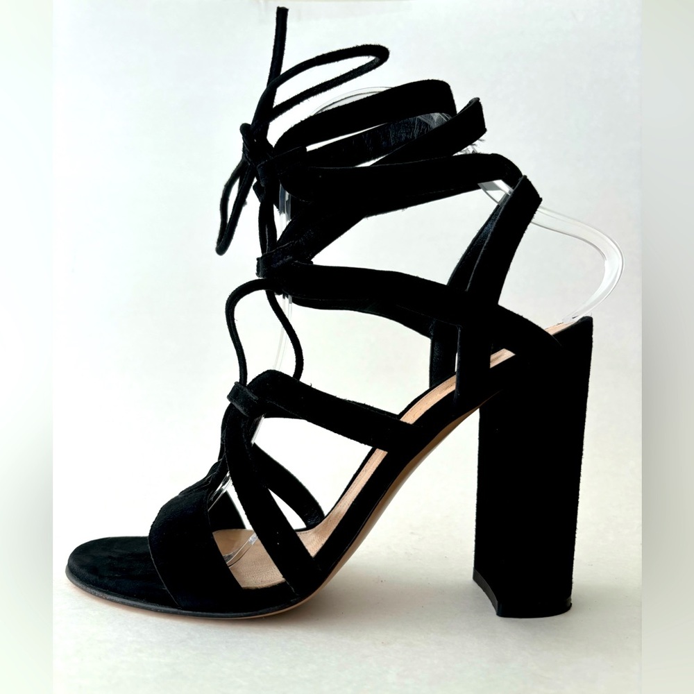 Gianvito Rossi black suede lace up strappy sandals chunky heel size 39